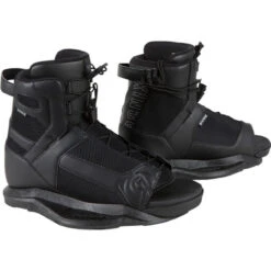 Ronix District Wakeboard Package W/ Divide Boots - 2023 -Hot Sale Surf Shop 2022 RONIX BOOTS DIVIDE PAIR 30560.1632404712